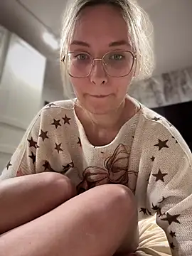 The Snowwhitee online show from 02.16.25