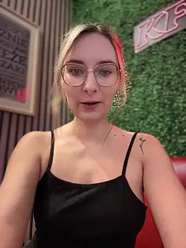 The Snowwhitee online show from 02.22.25