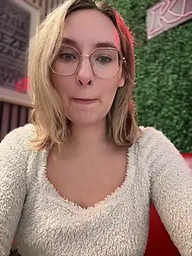 The Snowwhitee online show from 03.15.25