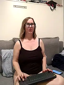 SweetandNaughty1 online show from 03.09.26