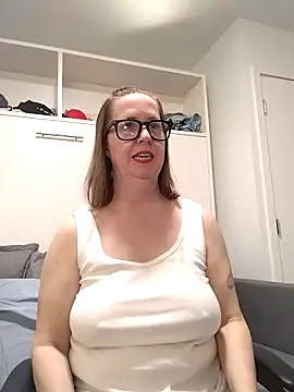 SweetandNaughty1 online show from 03.11.26