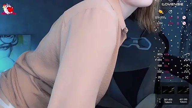 Snapshot of Your_Sweet_Lilu chatting on 10.13.25 Your Sweet Lilu online show from 10.13.25