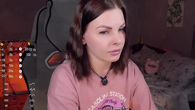 Snapshot of Your_Sweet_Lilu chatting on 04.10.26 Your Sweet Lilu online show from 04.10.26