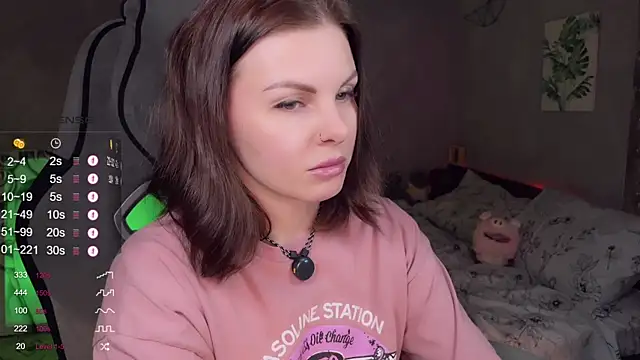 Snapshot of Your_Sweet_Lilu chatting on 04.11.26 Your Sweet Lilu online show from 04.11.26