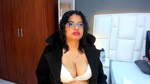 Snapshot of yeral2017 chatting on 02.19.26 yeral2017 online show from 02.19.26