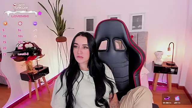 EmmyEvans1 online show from 12.06.24