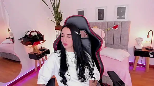 EmmyEvans1 online show from 12.09.24