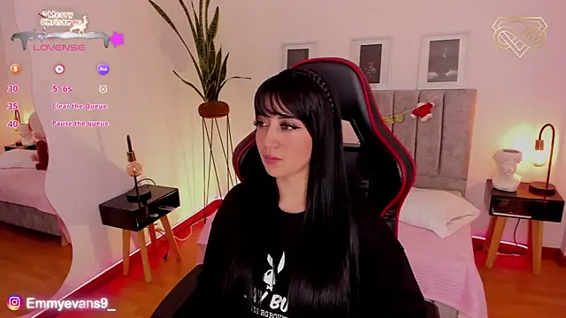 EmmyEvans1 online show from 12.20.24