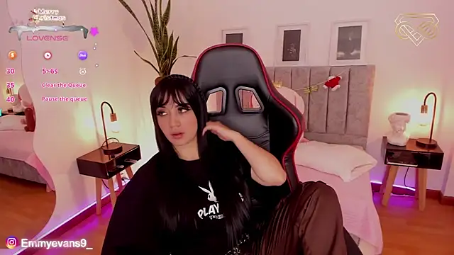 EmmyEvans1 online show from 12.20.24