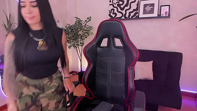 EmmyEvans1 online show from 09.30.25