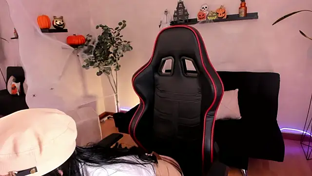 EmmyEvans1 online show from 10.08.25