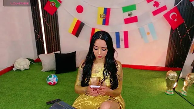 EmmyEvans1 online show from 06.10.26