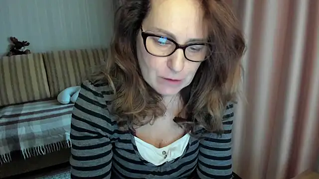 lauraoven online show from 03.10.26