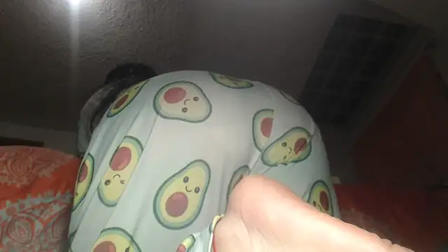 Snapshot of prettyangelsquirt chatting on 12.16.25 prettyangelsquirt online show from 12.16.25