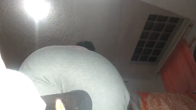 Snapshot of prettyangelsquirt chatting on 03.27.26 prettyangelsquirt online show from 03.27.26