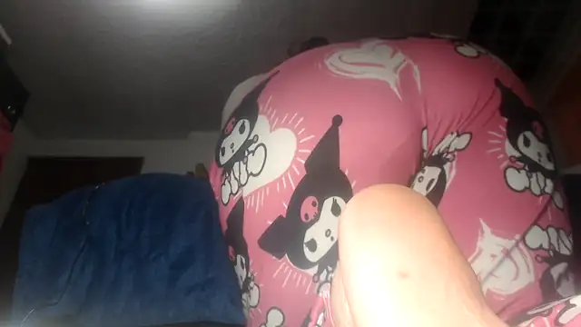 Snapshot of prettyangelsquirt chatting on 05.17.26 prettyangelsquirt online show from 05.17.26