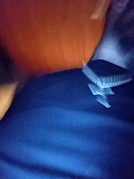 Snapshot of Kw8585kw chatting on 12.05.25 Kw8585kw online show from 12.05.25