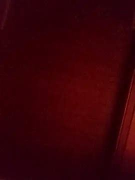 Snapshot of Kw8585kw chatting on 12.15.25 Kw8585kw online show from 12.15.25