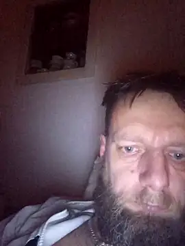 Snapshot of Kw8585kw chatting on 12.17.25 Kw8585kw online show from 12.17.25