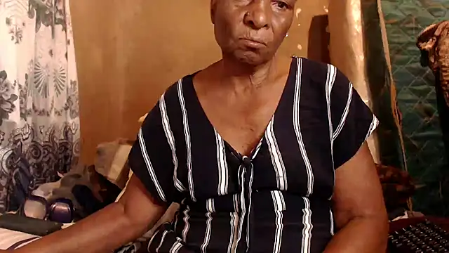 Snapshot of NaughtyGranny chatting on 02.15.26 NaughtyGranny online show from 02.15.26