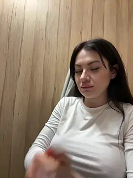 Snapshot of Wet__Bunny chatting on 03.04.25 Wet Bunny online show from 03.04.25