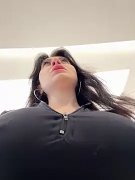 Snapshot of Wet__Bunny chatting on 03.18.26 Wet Bunny online show from 03.18.26