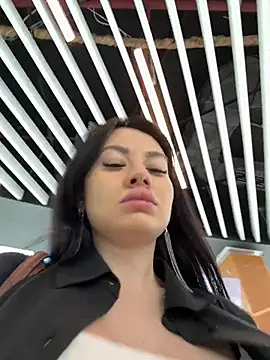 Snapshot of Wet__Bunny chatting on 04.30.26 Wet Bunny online show from 04.30.26