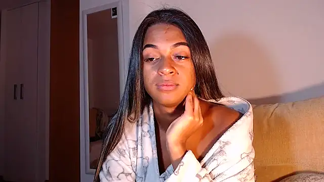 Snapshot of camil_sexx1 chatting on 10.12.25 camil sexx1 online show from 10.12.25