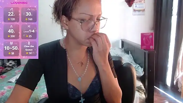 Snapshot of sensual_nataliee chatting on 06.07.26 sensual nataliee online show from 06.07.26