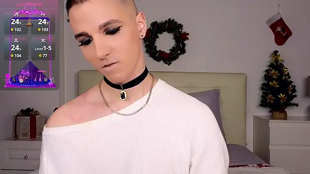 Snapshot of HelenSpellman chatting on 12.24.24 HelenSpellman online show from 12.24.24