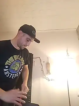 Snapshot of Codymc89 chatting on 10.25.25 Codymc89 online show from 10.25.25