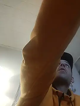 Snapshot of Codymc89 chatting on 12.04.25 Codymc89 online show from 12.04.25