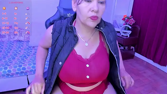 esmeralda milf online show from 09.11.25
