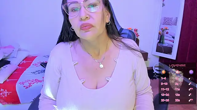 esmeralda milf online show from 01.15.26