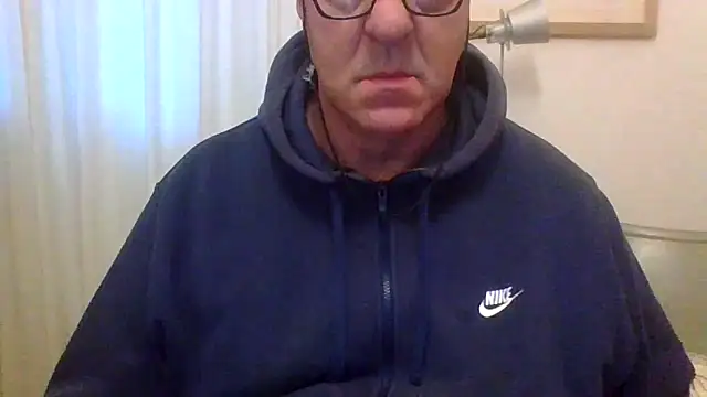 Snapshot of ANONIMO7735 chatting on 10.22.25 ANONIMO7735 online show from 10.22.25