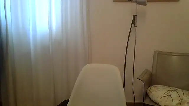 Snapshot of ANONIMO7735 chatting on 11.06.25 ANONIMO7735 online show from 11.06.25