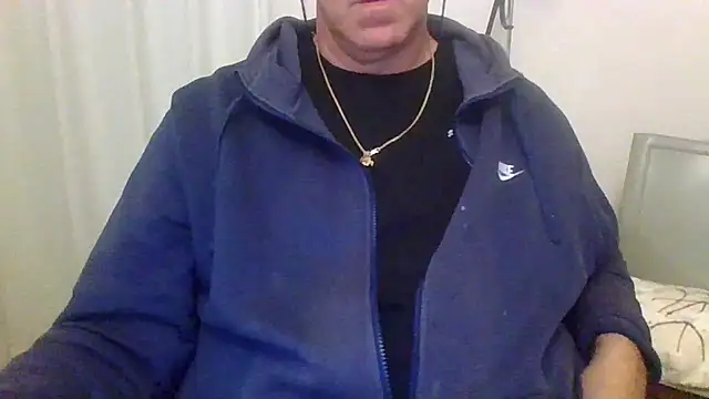 Snapshot of ANONIMO7735 chatting on 11.10.25 ANONIMO7735 online show from 11.10.25