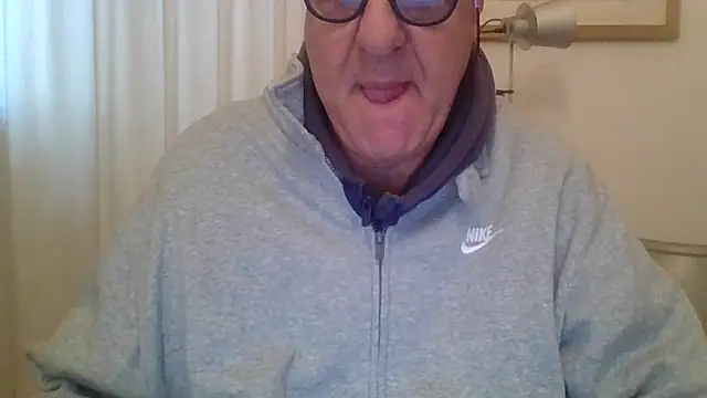 Snapshot of ANONIMO7735 chatting on 04.01.26 ANONIMO7735 online show from 04.01.26