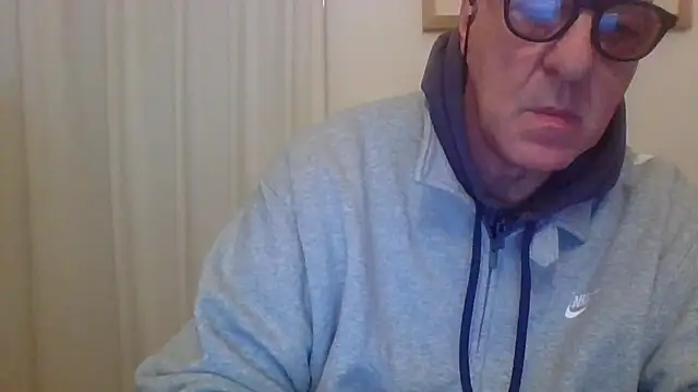 Snapshot of ANONIMO7735 chatting on 04.02.26 ANONIMO7735 online show from 04.02.26