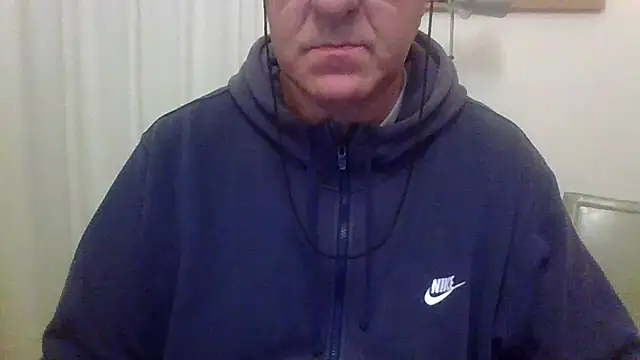 Snapshot of ANONIMO7735 chatting on 04.04.26 ANONIMO7735 online show from 04.04.26