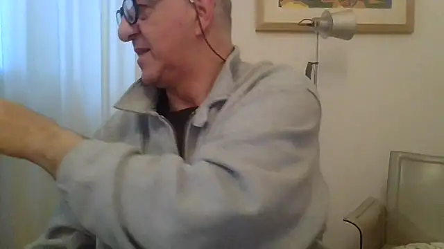 Snapshot of ANONIMO7735 chatting on 04.08.26 ANONIMO7735 online show from 04.08.26