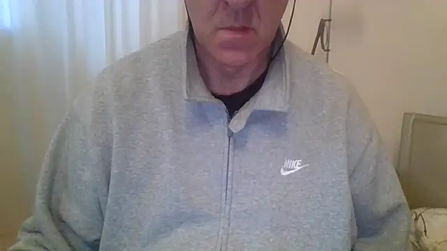 Snapshot of ANONIMO7735 chatting on 04.09.26 ANONIMO7735 online show from 04.09.26