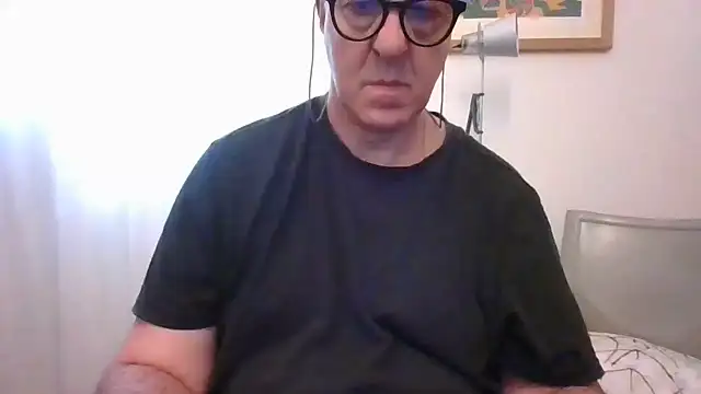 Snapshot of ANONIMO7735 chatting on 06.02.26 ANONIMO7735 online show from 06.02.26