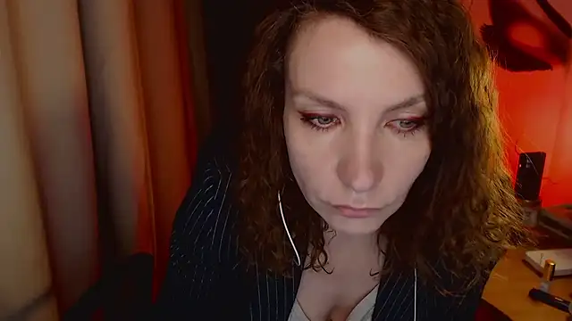 Snapshot of JohansonKatie chatting on 01.21.25 JohansonKatie online show from 01.21.25