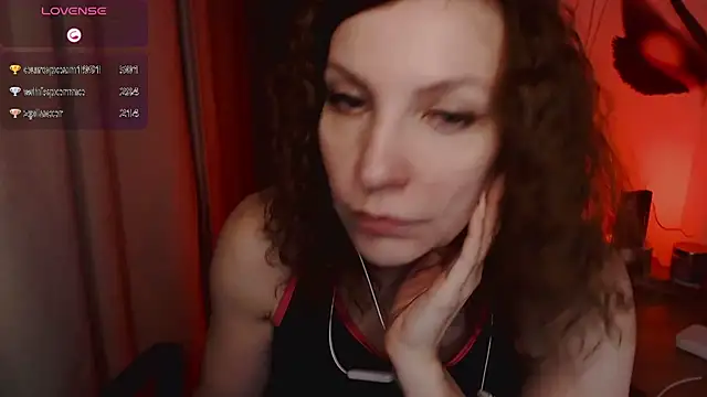 Snapshot of JohansonKatie chatting on 02.03.25 JohansonKatie online show from 02.03.25