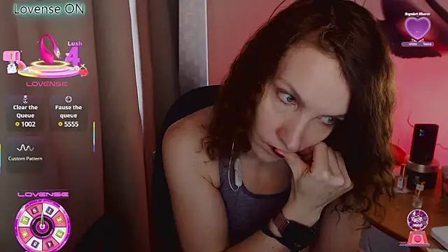 Snapshot of JohansonKatie chatting on 03.11.25 JohansonKatie online show from 03.11.25