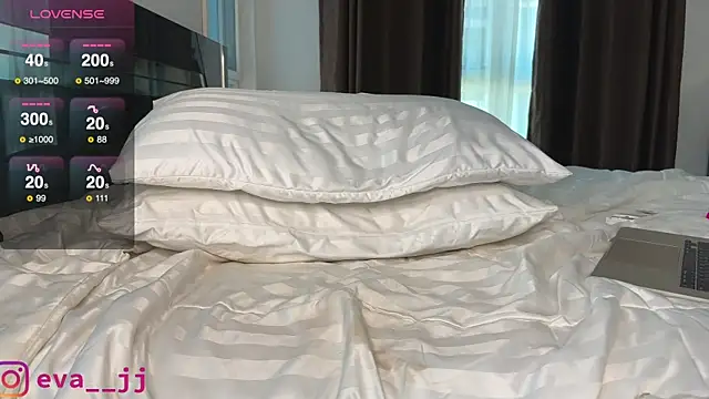 Snapshot of Eva_JJ chatting on 02.19.25 Eva JJ online show from 02.19.25