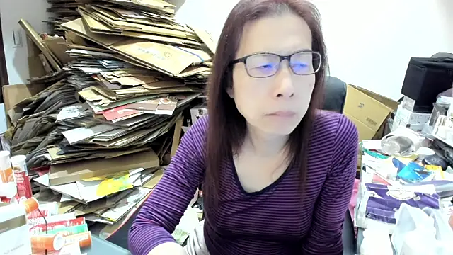 TiffanyC 4772 online show from 01.05.25