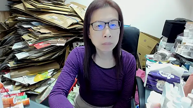 TiffanyC 4772 online show from 01.26.25