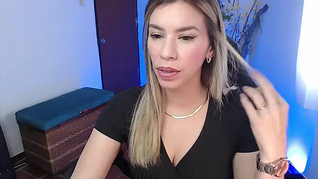 ms sofia x online show from 12.19.25